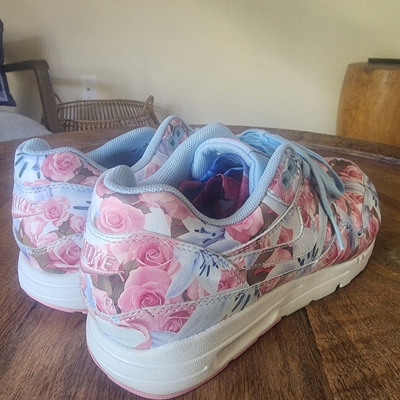 Nike Air Max 1 Paris City Collection Women's Size 8.5 (747105-400) - Picture 2 of 13